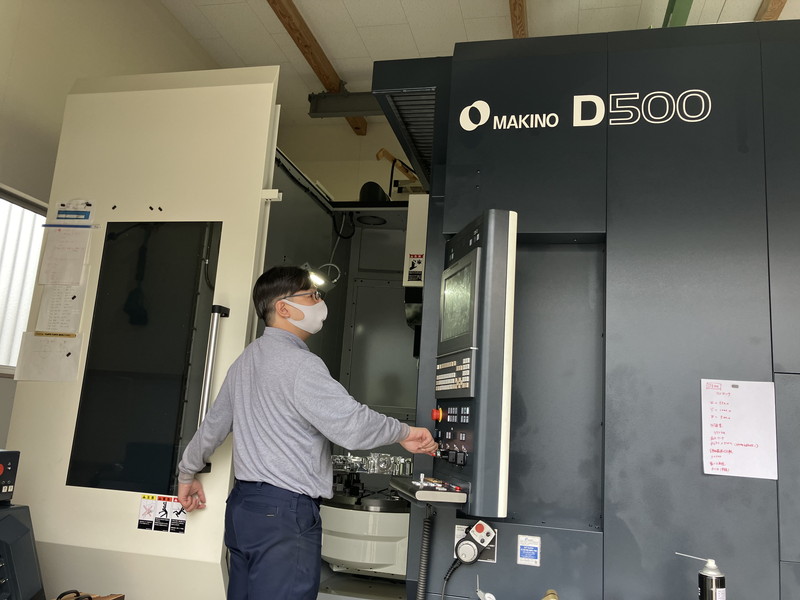 牧野フライス製作所 5軸加工機を導入